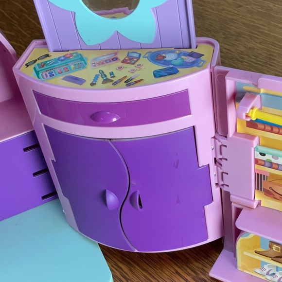 Britney Spears Concert Tour Bus - Picture 15 of 16